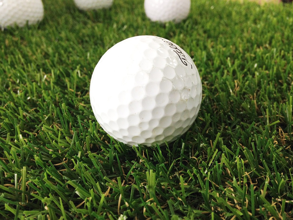 Sử dụng bóng golf cũ là loại bóng tập golf được ưa thích Sử dụng bóng golf cũ là loại bóng tập golf được ưa thích