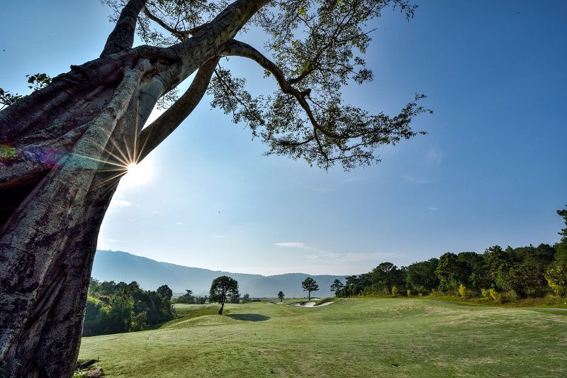 Sân golf Đà Lạt có vị trí địa lý khá độc đáo