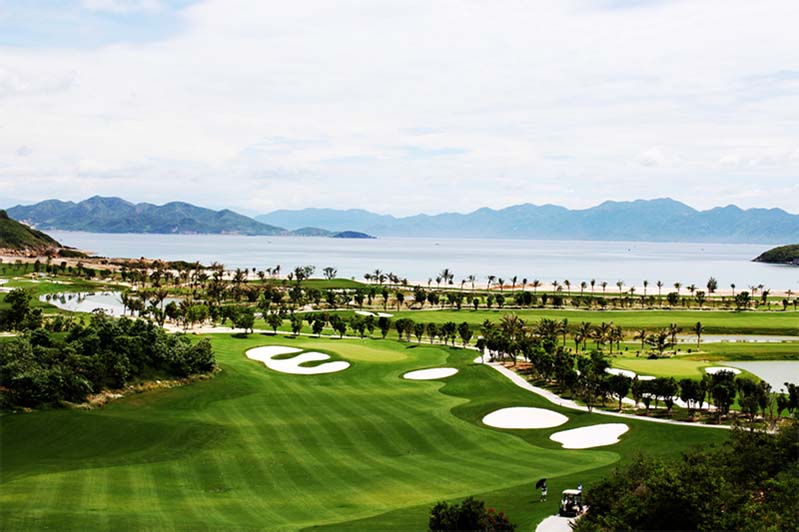 Quang cảnh tuyệt đẹp của sân golf Ba Na Hill