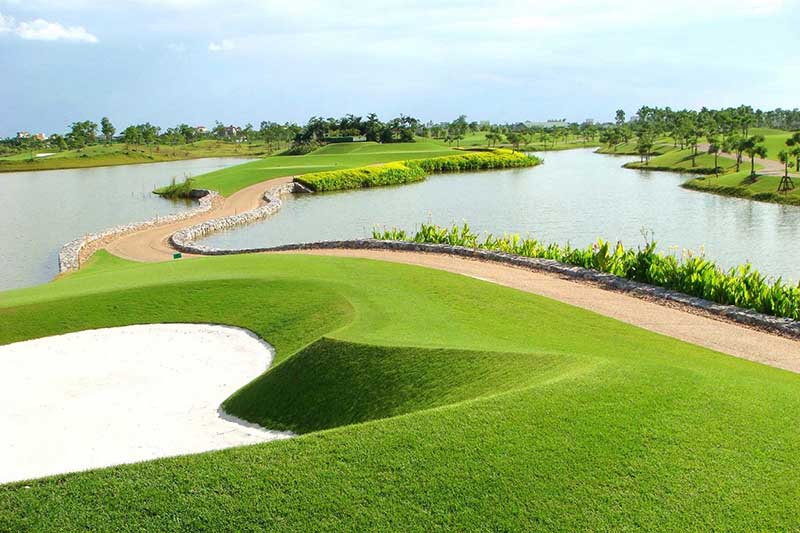 Sân golf Vân Trì thu hút đông đảo các golfer đến trải nghiệm bởi thiết kế đọc đáo 