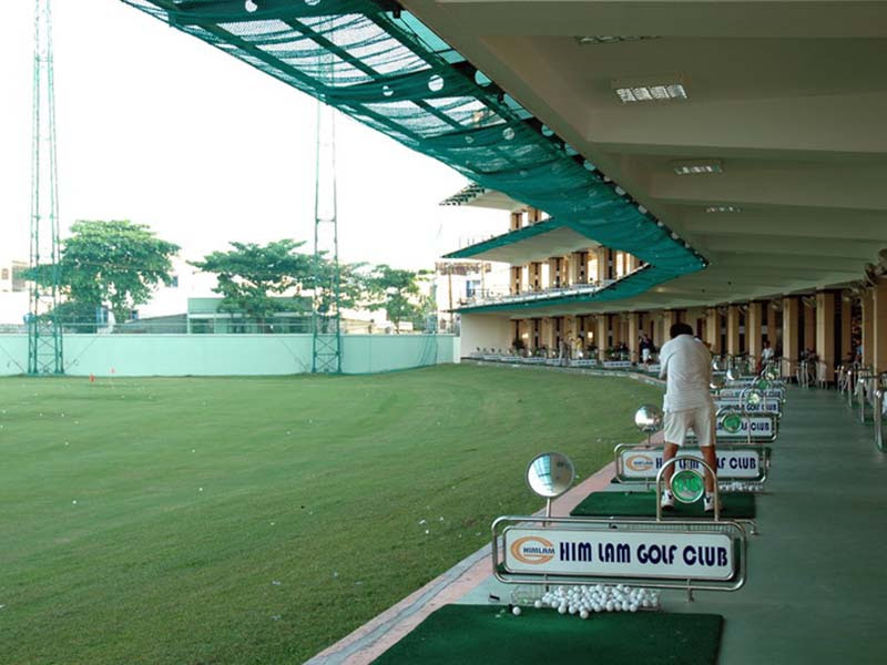 Sân golf Him Lam thu hút đông đảo golfer trong nước và cả nước ngoài 