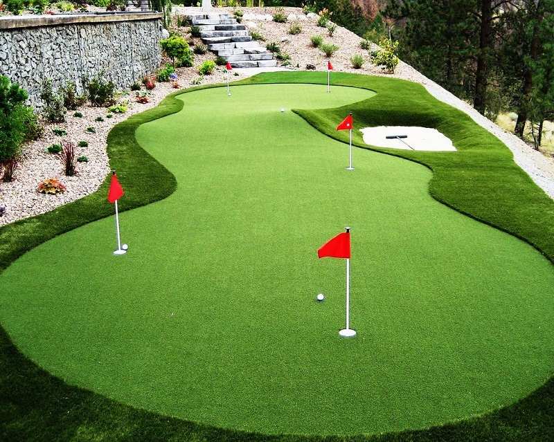 Sân golf mini là mô hình thu nhỏ của một sân golf thực thụ