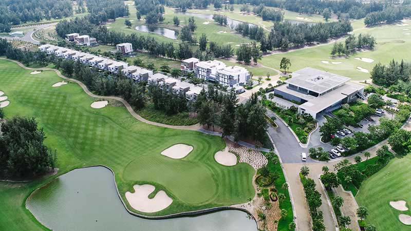 Sân Golf Montgomerie Links Đà Nẵng được thiết kế vô cùng ấn tượng với 18 hố golf đạt chuẩn