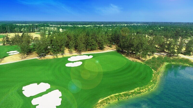 Sân golf Hội An thu hút đông đảo du khách trong và ngoài nước
