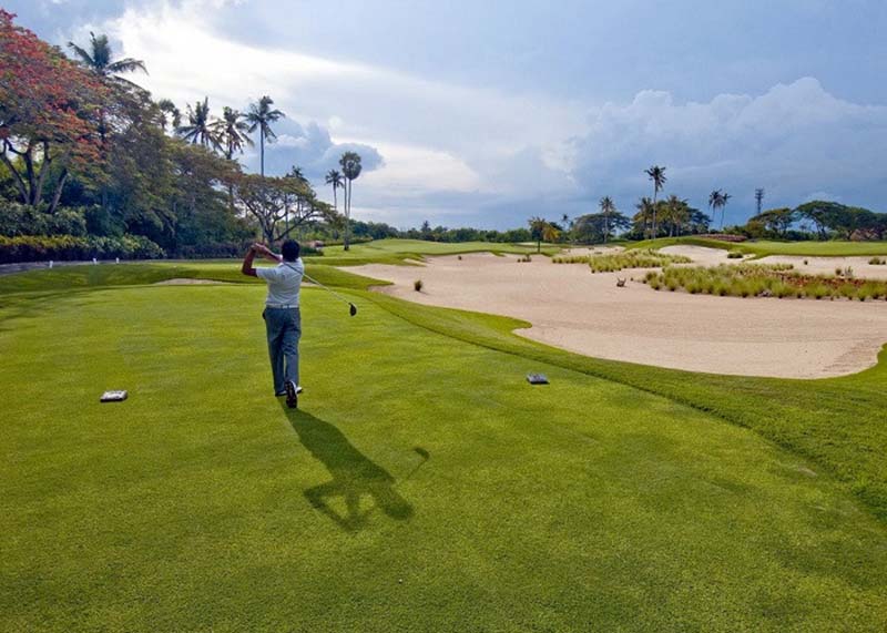 Sân golf Bali National Golf Club & Resort - Indonesia nổi tiếng với vẻ đẹp thơ mộng và thiết kế đầy thách thức 