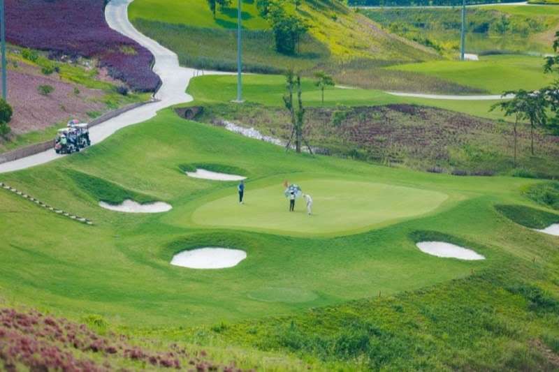 Sân golf Phú Mãn sẽ mang đến những lợi ích đầu tư to lớn