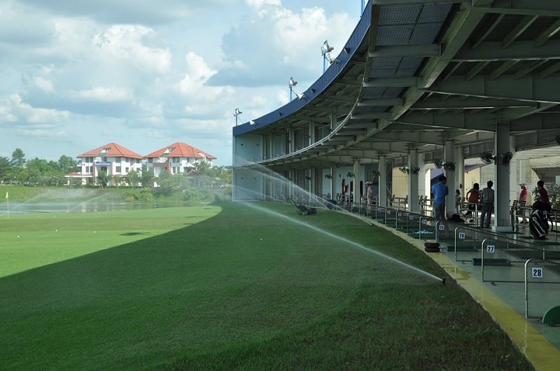 Nhiều tiện ích dịch vụ ở sân tập golf Sonadezi