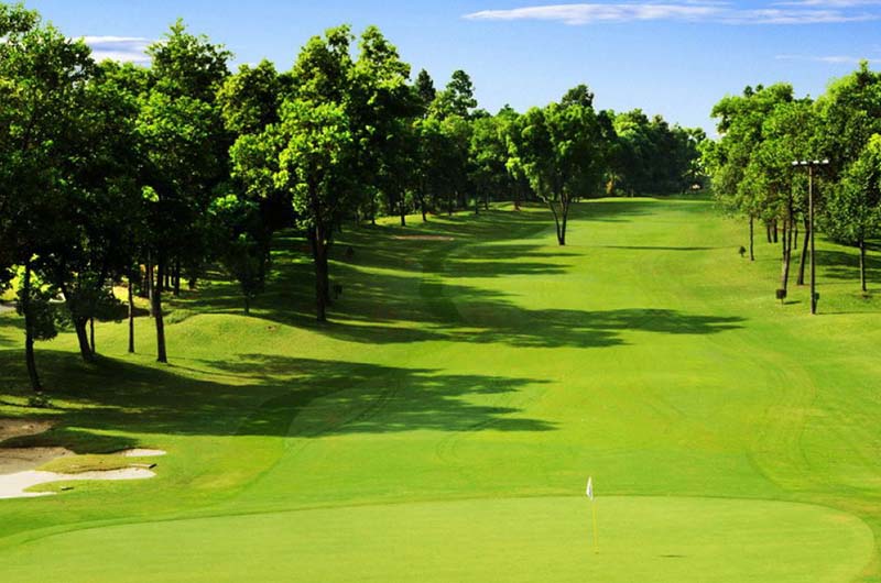 Không gian xanh mát ở sân tập golf Thủ Đức TPHCM
