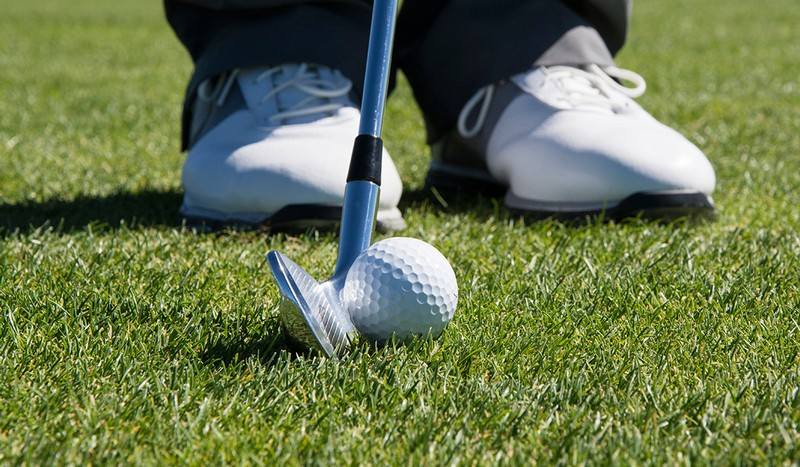 Tùy vào khoảng cách và kỹ thuật đánh mà golf thủ nên chọn độ loft cho gậy wedge