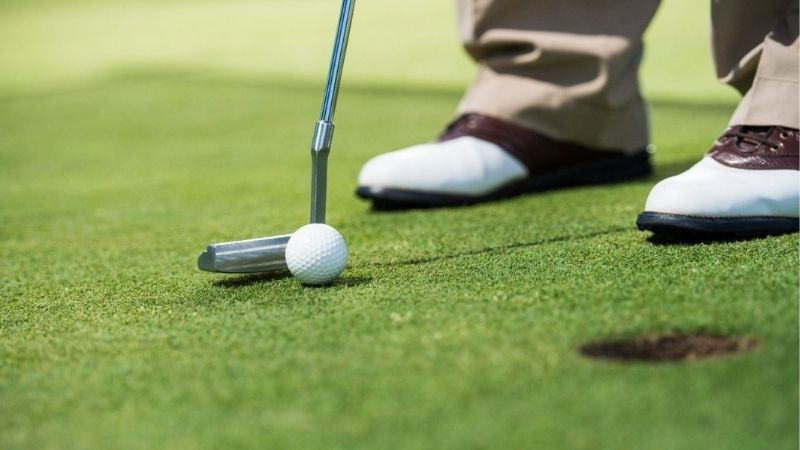 Tập putt golf 1 tay - phương pháp hiệu quả nâng cao kỹ thuật putting golf cho mọi golfer