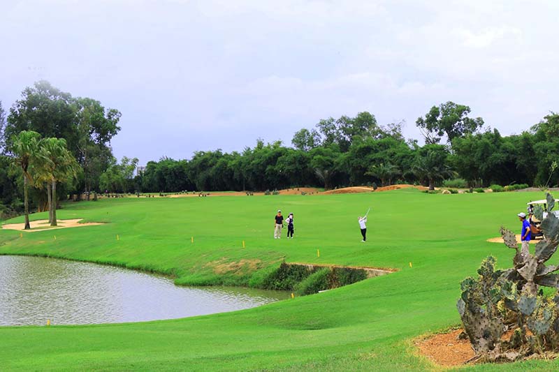 Sân golf Sông Bé được chia thành 3 sân nhỏ