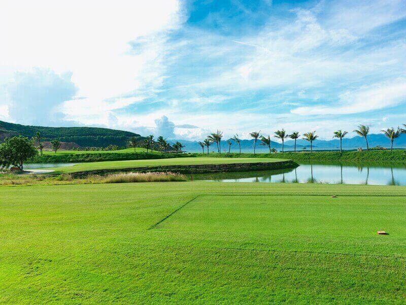 Sân golf Vinpearl Nha Trang sở hữu thiết kế ấn tượng