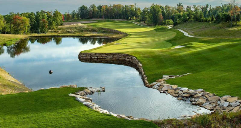 Sân golf được thiết kế theo tiêu chuẩn sân golf thi đấu đẳng cấp quốc tế