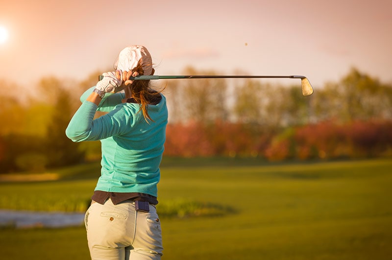 Luật chơi golf 18 lỗ quy định 3 loại gậy cơ bản golfer được phép sử dụng trên sân 