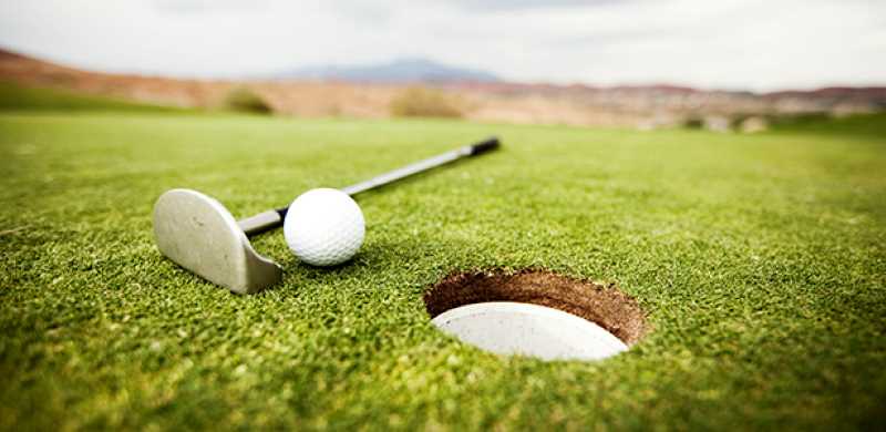 Chơi golf có tác dụng gì? Chơi golf mang lại rất nhiều lợi ích thiết thực giúp cải thiện sức khỏe