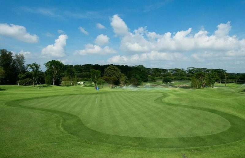 Ngày 2, các golfer sẽ được đưa đón di chuyển đến sân Sembawang Country Club để chơi golf