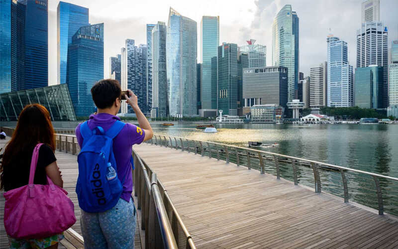 Ngày 4, người chơi tự do tham quan các địa điểm nổi tiếng tại Singapore