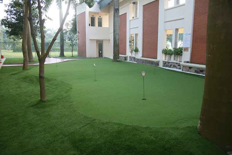Sân golf Đảo Sen cho ra mắt khu tập gạt bóng mini