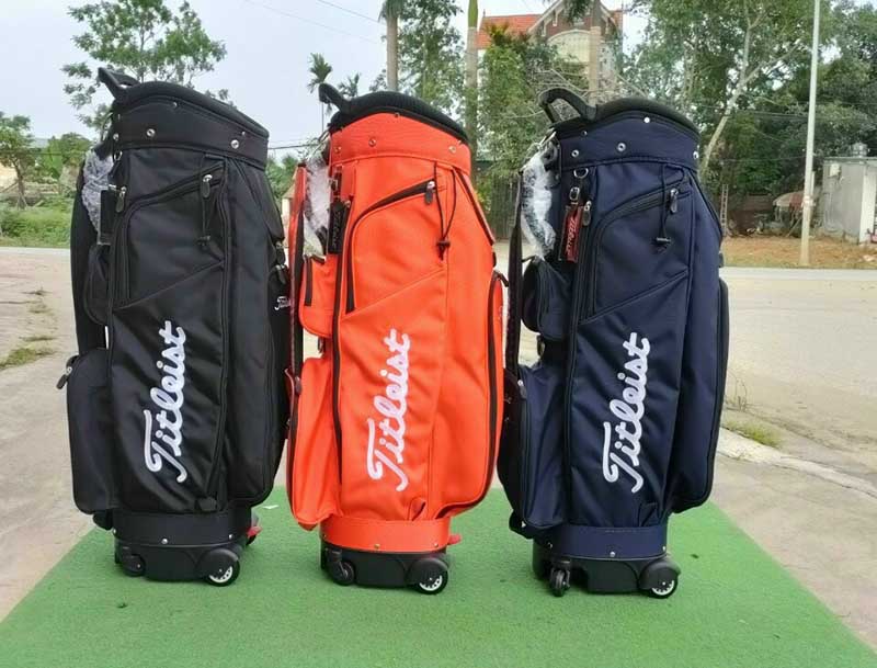 Golfer nên chọn mua chiếc túi golf phù hợp với tài chính của mình