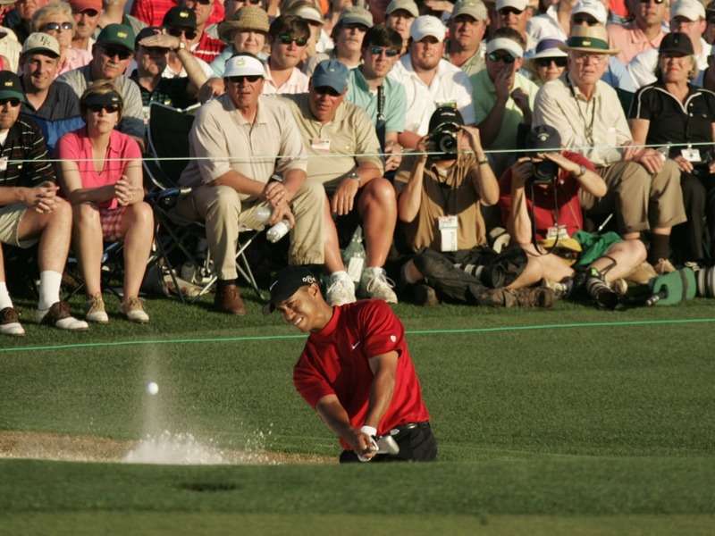 Những pha đánh golf hay nhất của huyền thoại Tiger Woods
