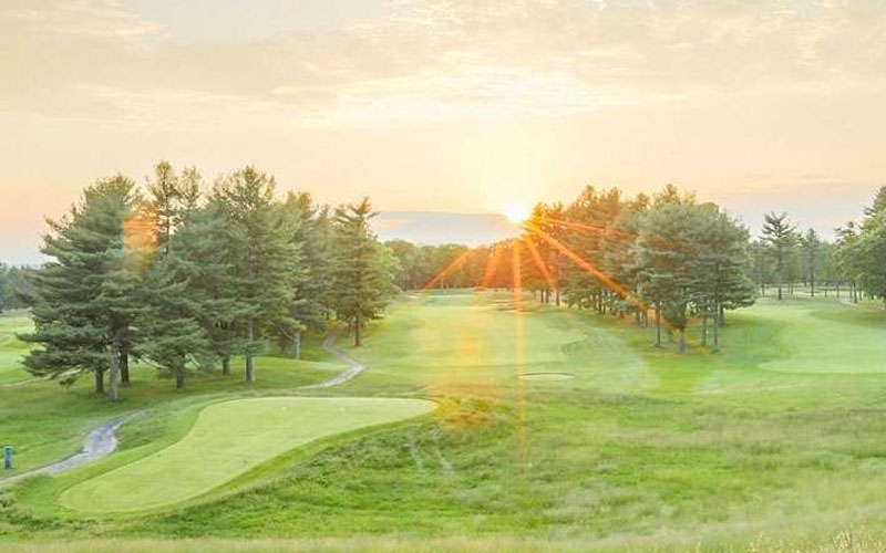 Sân golf lớn nhất thế giới mang tên The International Golf Club Pines Course