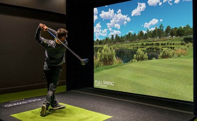 Nơi đây còn được trang bị phòng tập golf 3D hiện đại, đẳng cấp