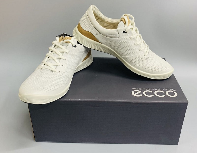 Giày golf từ hãng Ecco được nhiều chị em đánh giá cao