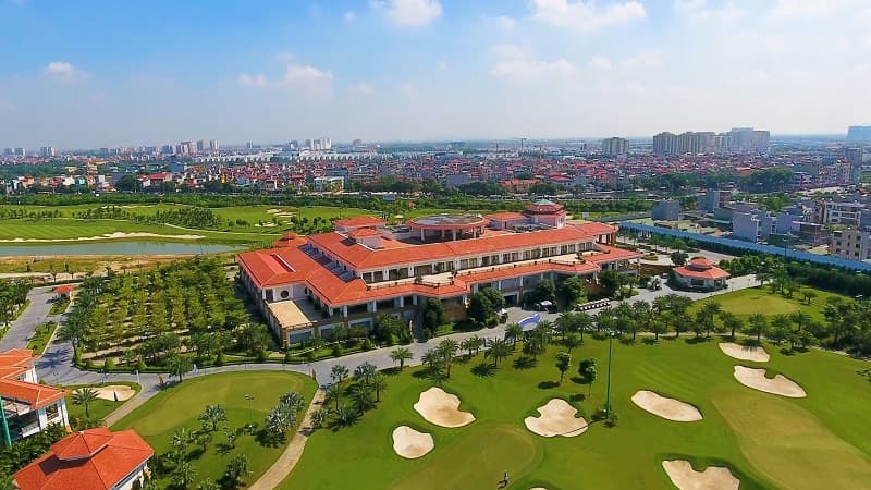 Sân golf Long Biên cung cấp đầy đủ các dịch vụ tiện ích hấp dẫn