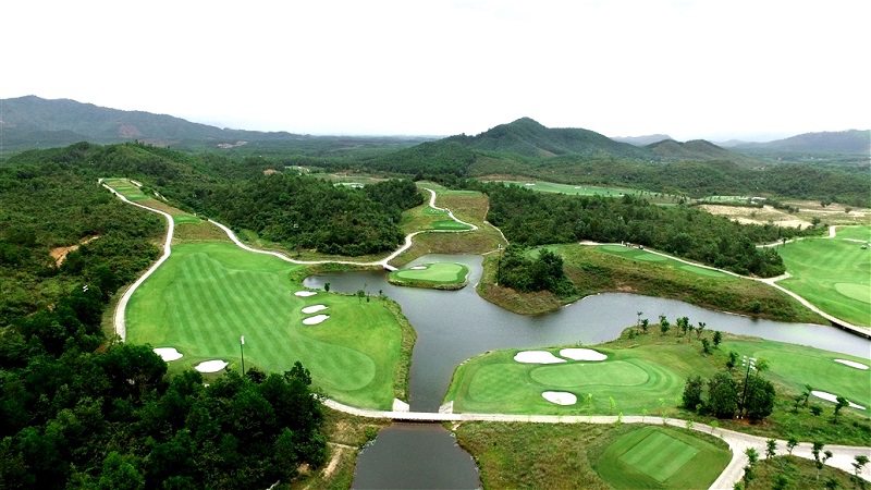 Sân golf Bà Nà Hills sở hữu khung cảnh thiên nhiên, hùng vĩ