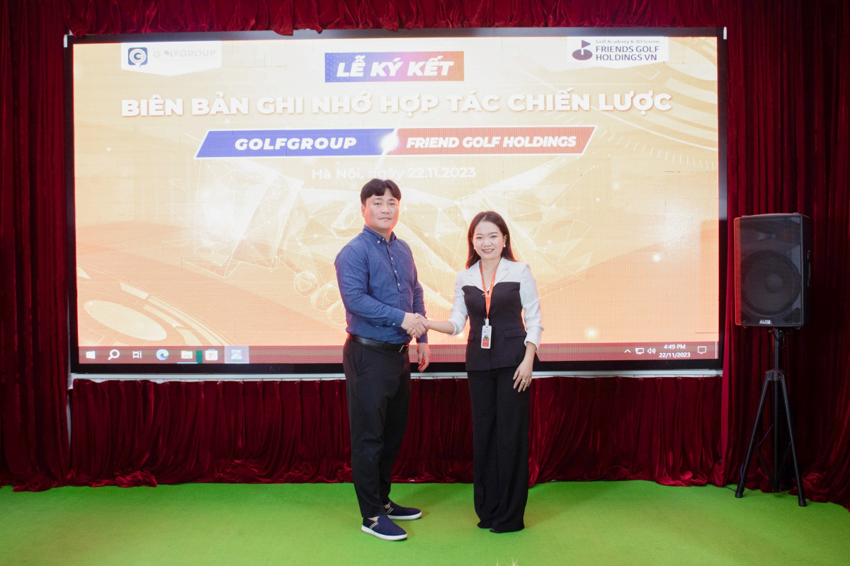 TGĐ Nguyễn Thị Phương Thảo và Mr. Kim từ Friends Golf Holdings cùng lời chúc hợp tác bền chặt