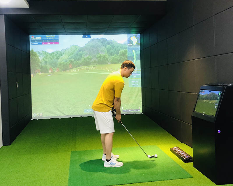 Đánh golf tại phòng 3D được đông đảo golfer ở quận Bình Thuận ưa chuộng