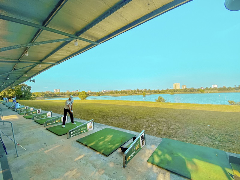 Sân tập golf Vinh Tân với thiết kế độc đáo
