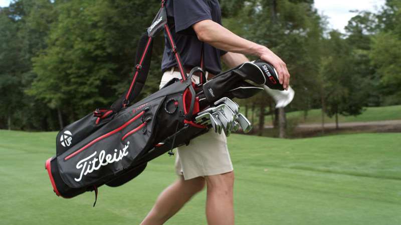  Túi có thiết kế và màu sắc đa dạng, phù hợp sở thích của golfer 