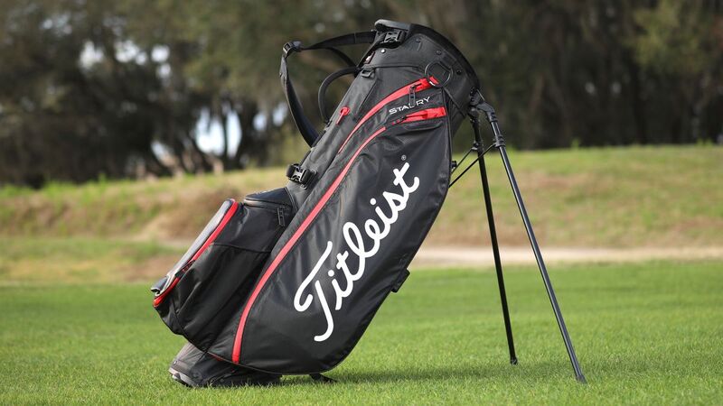  Túi gậy golf Titleist có phong cách thiết kế tối giản 