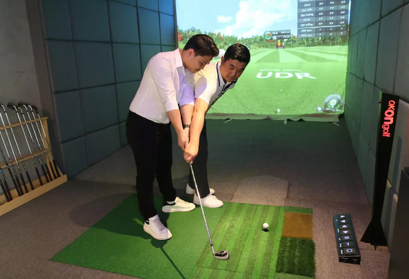 Phòng golf 3D Okongolf giúp golfer cải thiện trình độ đánh bóng