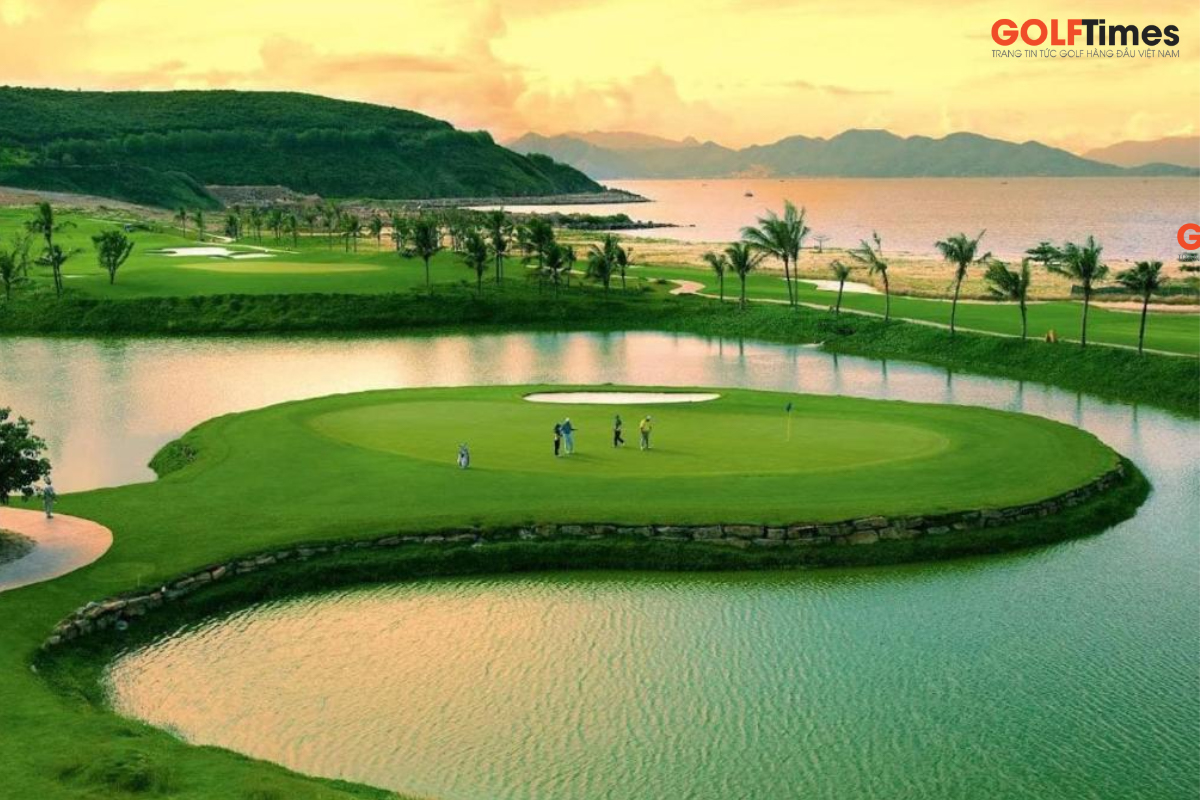 Sân golf Tam Đảo đẹp như bức tranh uốn lượn giữa núi rừng đại ngàn