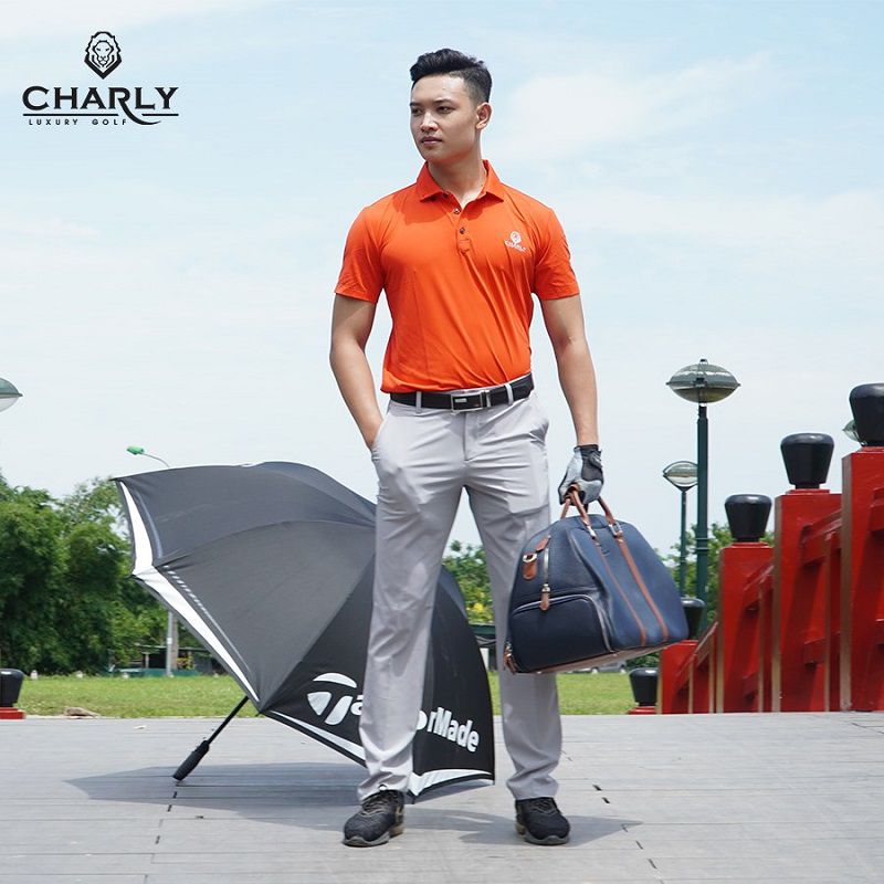 Dù golf Charly có thiết kế sang trongk, đẳng cấp, giúp bảo vệ làn da cho golfer