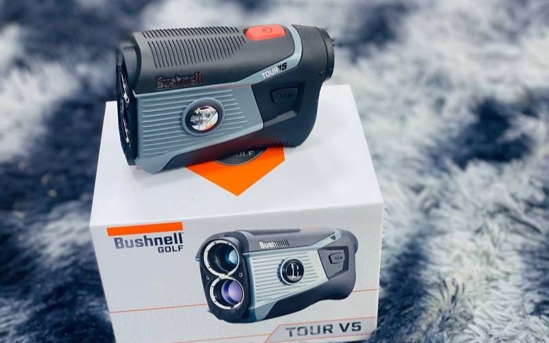 Máy đo khoảng cách Bushnell Tour V5 đáp ứng các nhu cầu sử dụng của người chơi