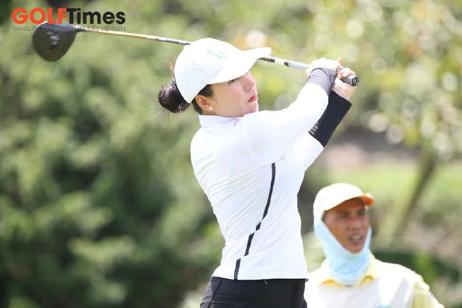 Golfer Trang Jenny với kỷ lục hạ 17 HDC trong vòng nửa năm