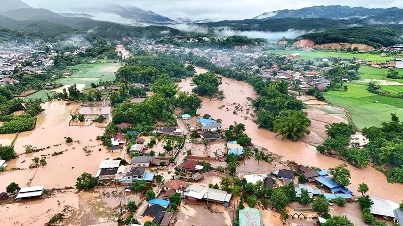 Nhiều địa phương ngập sâu trong bão