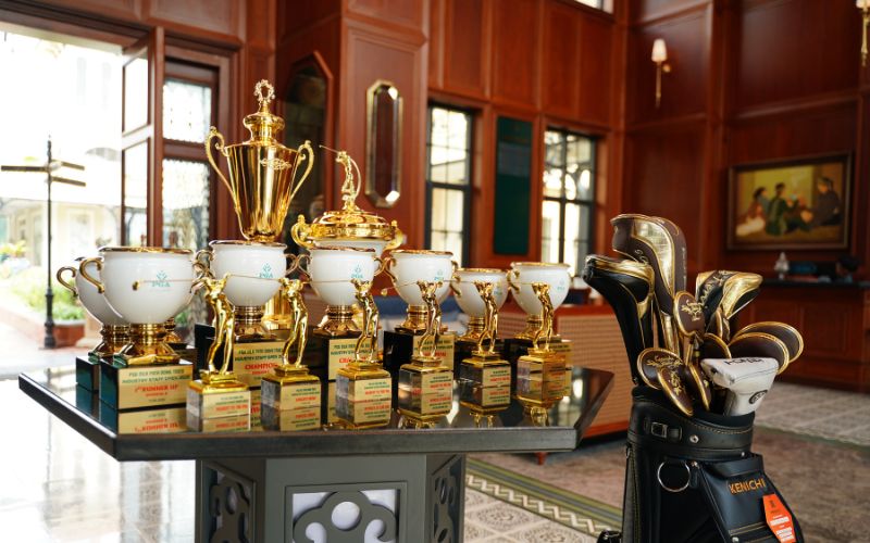 Bộ gậy Kenichi đến từ nhà tài trợ Golfgroup 